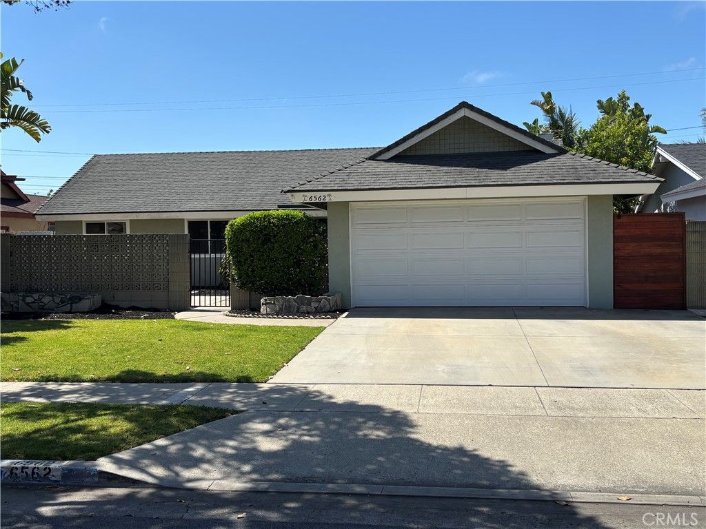 6562 Corrine Circle, Huntington Beach, CA 92647