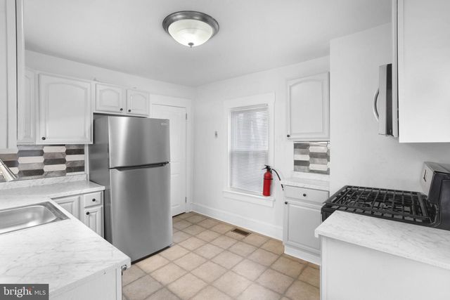 25 PRESTON AVE, Ewing, NJ 08618