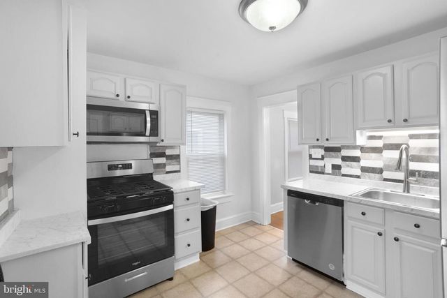 25 PRESTON AVE, Ewing, NJ 08618