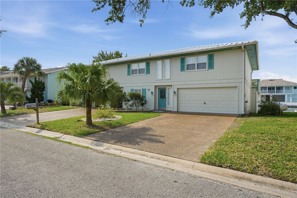 10 Catalina Dr, Rockport, TX 78382 — photo 2
