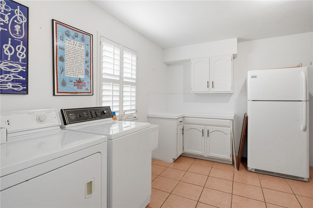 10 Catalina Dr, Rockport, TX 78382 — photo 5