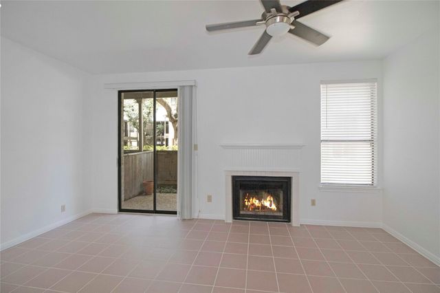 611 E 45th ST 8, Austin, TX 78751
