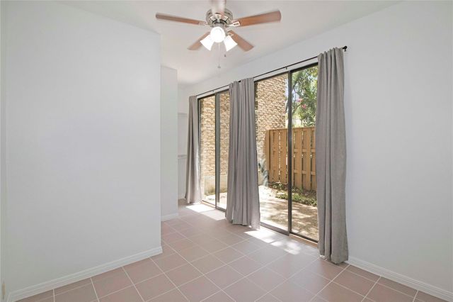 611 E 45th ST 8, Austin, TX 78751