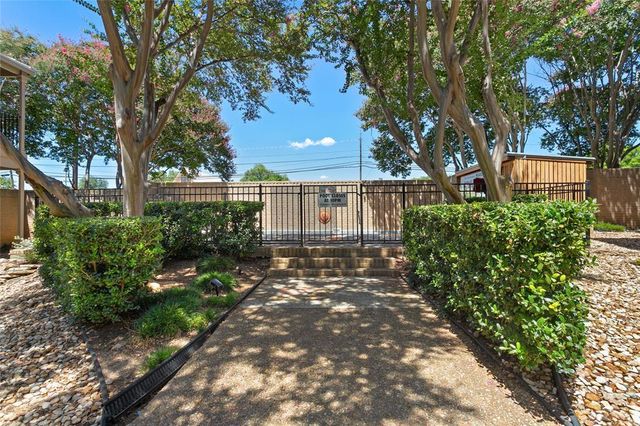 611 E 45th ST 8, Austin, TX 78751