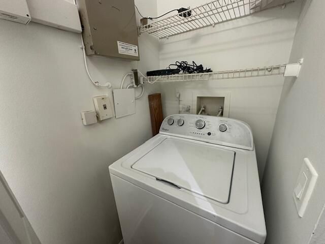 401 Villa Circle, Boynton Beach, FL 33435