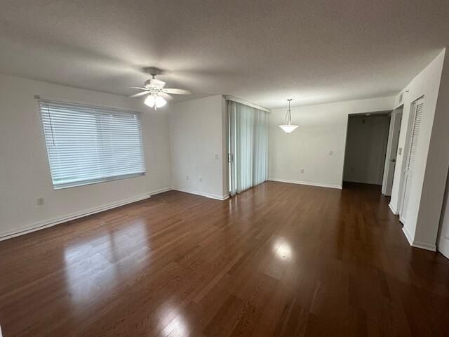 401 Villa Circle, Boynton Beach, FL 33435