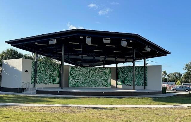 401 Villa Circle, Boynton Beach, FL 33435