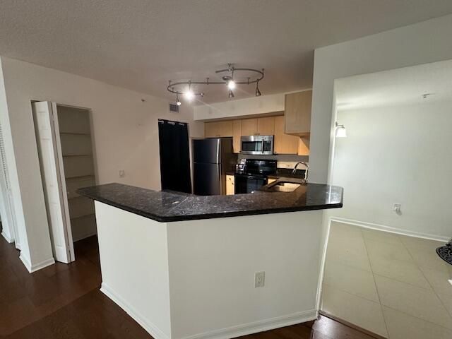 401 Villa Circle, Boynton Beach, FL 33435