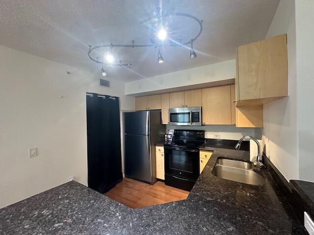 401 Villa Circle, Boynton Beach, FL 33435