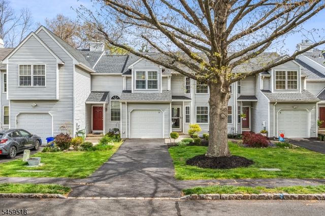 8 Delaware Ln, Branchburg Twp., NJ 08876