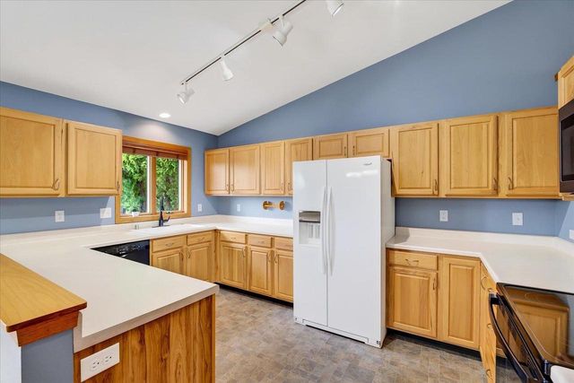 5117 Leanne Lane, Mcfarland, WI 53558