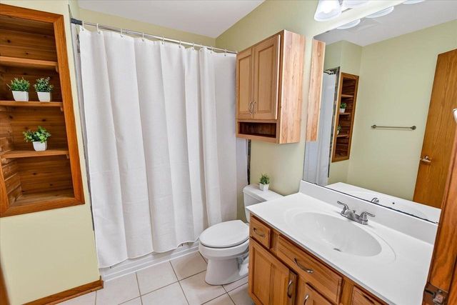 5117 Leanne Lane, Mcfarland, WI 53558