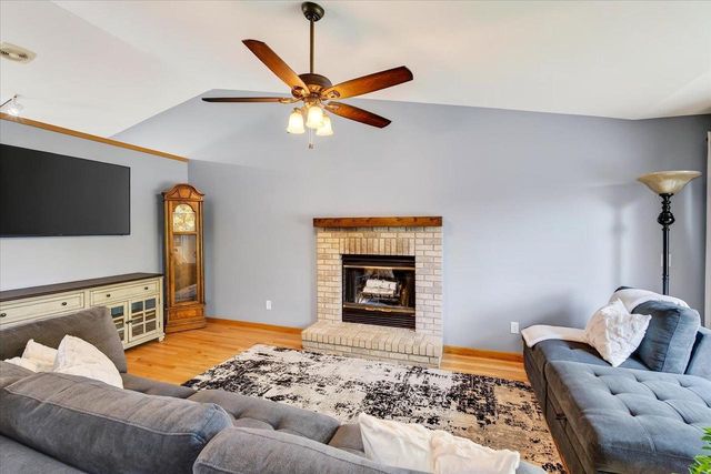 5117 Leanne Lane, Mcfarland, WI 53558