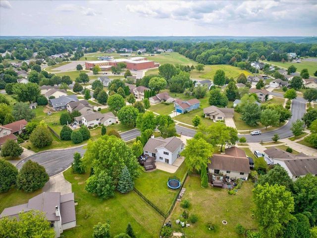 5117 Leanne Lane, Mcfarland, WI 53558