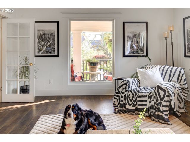 185 E LINCOLN St, Woodburn, OR 97071