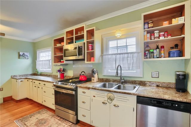 215 Allegheny Ave, Cheswick, PA 15024