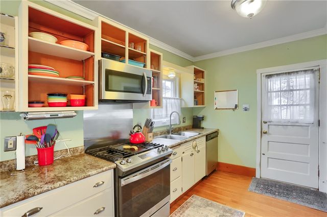 215 Allegheny Ave, Cheswick, PA 15024