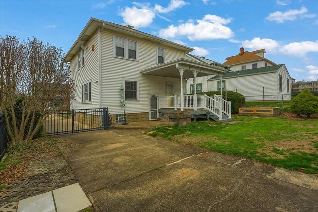 215 Allegheny Ave, Cheswick, PA 15024