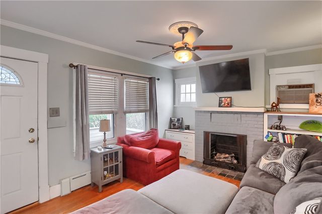 215 Allegheny Ave, Cheswick, PA 15024