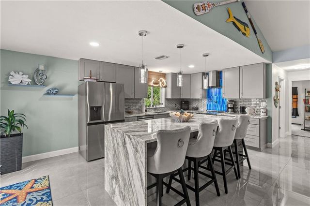 5537 Montego LN, Port Charlotte, FL 33981