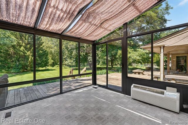 6039 Fish Lake Road, Holly, MI 48442