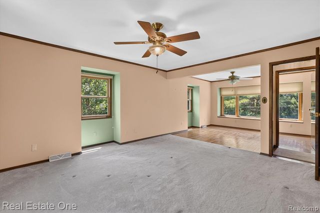 6039 Fish Lake Road, Holly, MI 48442