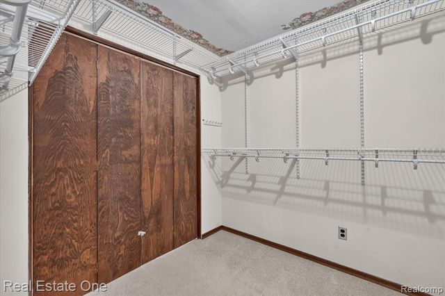 6039 Fish Lake Road, Holly, MI 48442