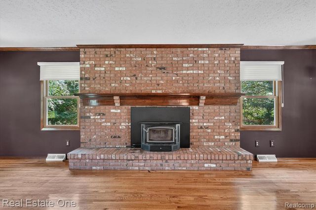 6039 Fish Lake Road, Holly, MI 48442