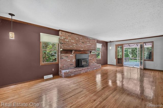 6039 Fish Lake Road, Holly, MI 48442