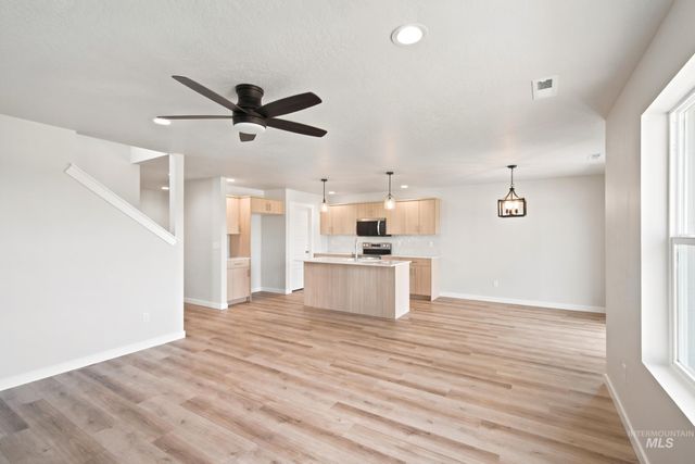 7423 W Trumbull Ct, Eagle, ID 83616