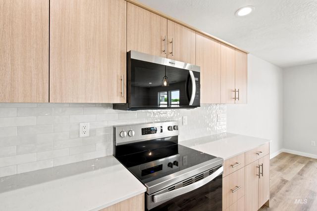 7423 W Trumbull Ct, Eagle, ID 83616