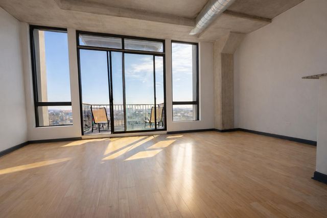 1550 S Blue Island Avenue 721, Chicago, IL 60608