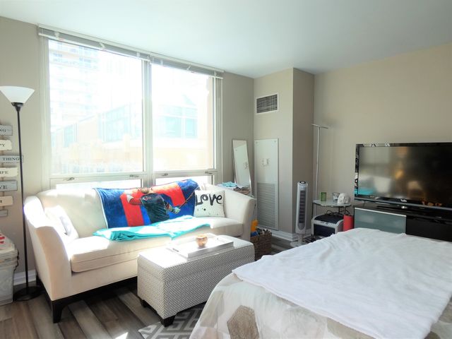 33 W ONTARIO Street 16D, Chicago, IL 60654