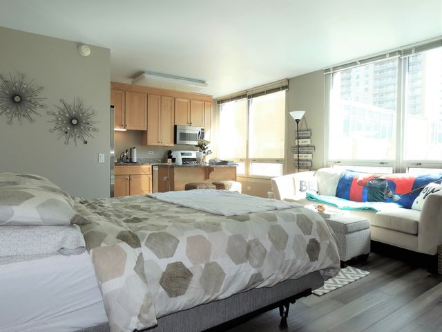 33 W ONTARIO Street 16D, Chicago, IL 60654