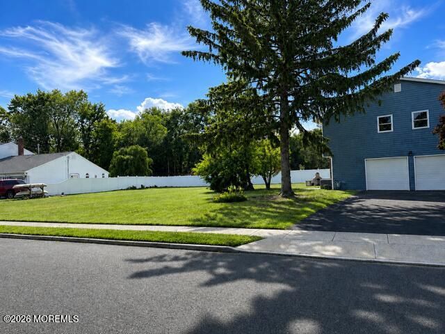 104 Sunset Court, Middletown, NJ 07748