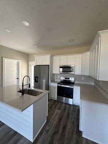 988 Davenport Rd, Cumberland City, TN 37050