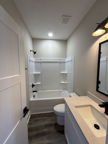 988 Davenport Rd, Cumberland City, TN 37050