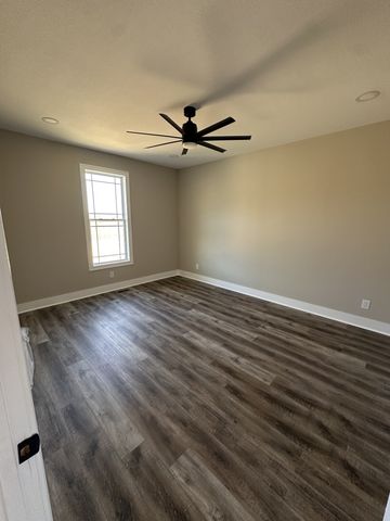 988 Davenport Rd, Cumberland City, TN 37050