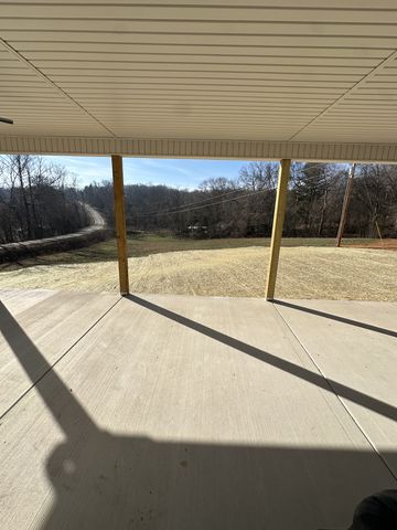 988 Davenport Rd, Cumberland City, TN 37050