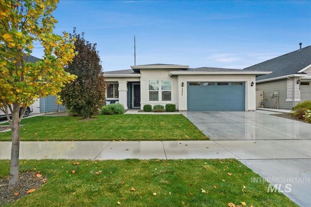5827 W Riva Capri St, Meridian, ID 83646 property photo