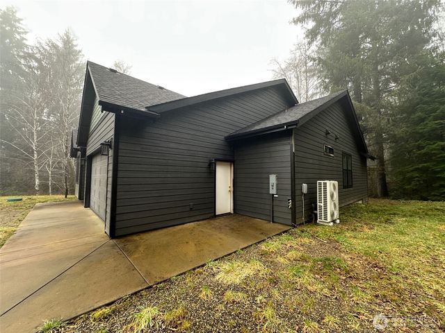 559 Upper Naselle Road, Naselle, WA 98638