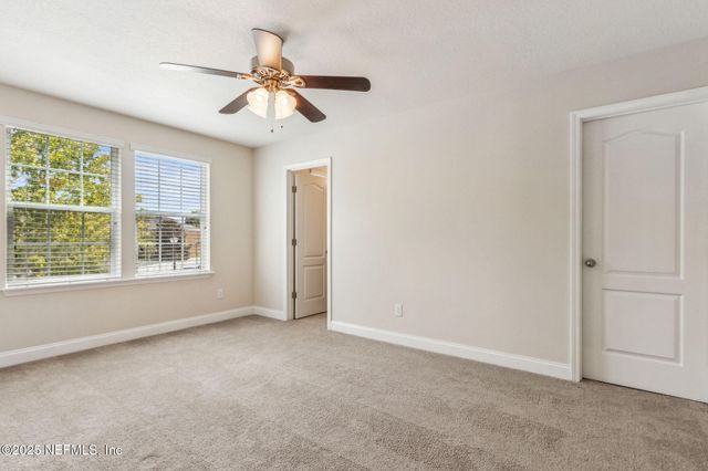 11470 GLENLAUREL OAKS Circle, Jacksonville, FL 32257