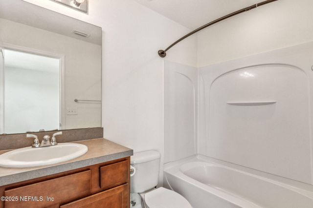 11470 GLENLAUREL OAKS Circle, Jacksonville, FL 32257