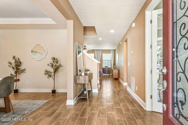 11470 GLENLAUREL OAKS Circle, Jacksonville, FL 32257