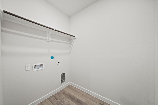 314 Amy Street, Angleton, TX 77515