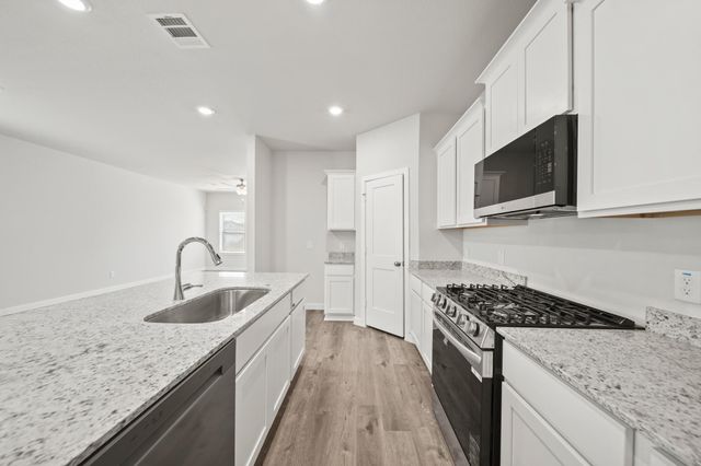 314 Amy Street, Angleton, TX 77515