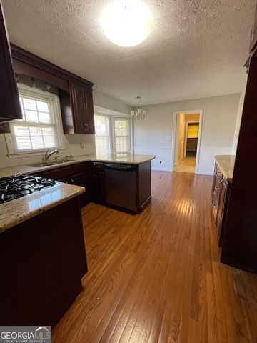 5003 Pineview Terrace, Fayetteville, GA 30214