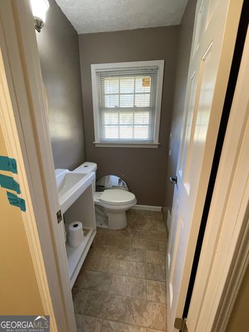 5003 Pineview Terrace, Fayetteville, GA 30214