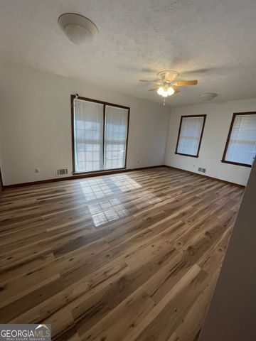 5003 Pineview Terrace, Fayetteville, GA 30214