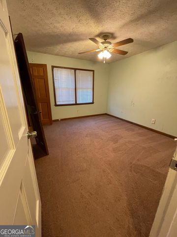 5003 Pineview Terrace, Fayetteville, GA 30214